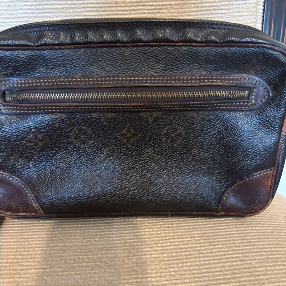 Louis Vuitton clutch